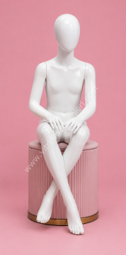 OTURAN ÇOCUK VİTRİN BOY MANKEN