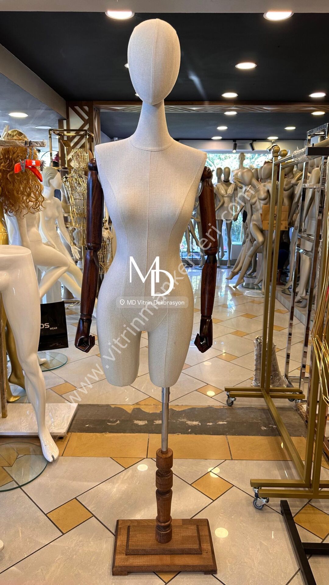 MD VİTRİN DEKORASYON 38 Beden Ahşap Ayaklı Yeni Model Pantolon Giyebilen Abiye Terzi Mankeni